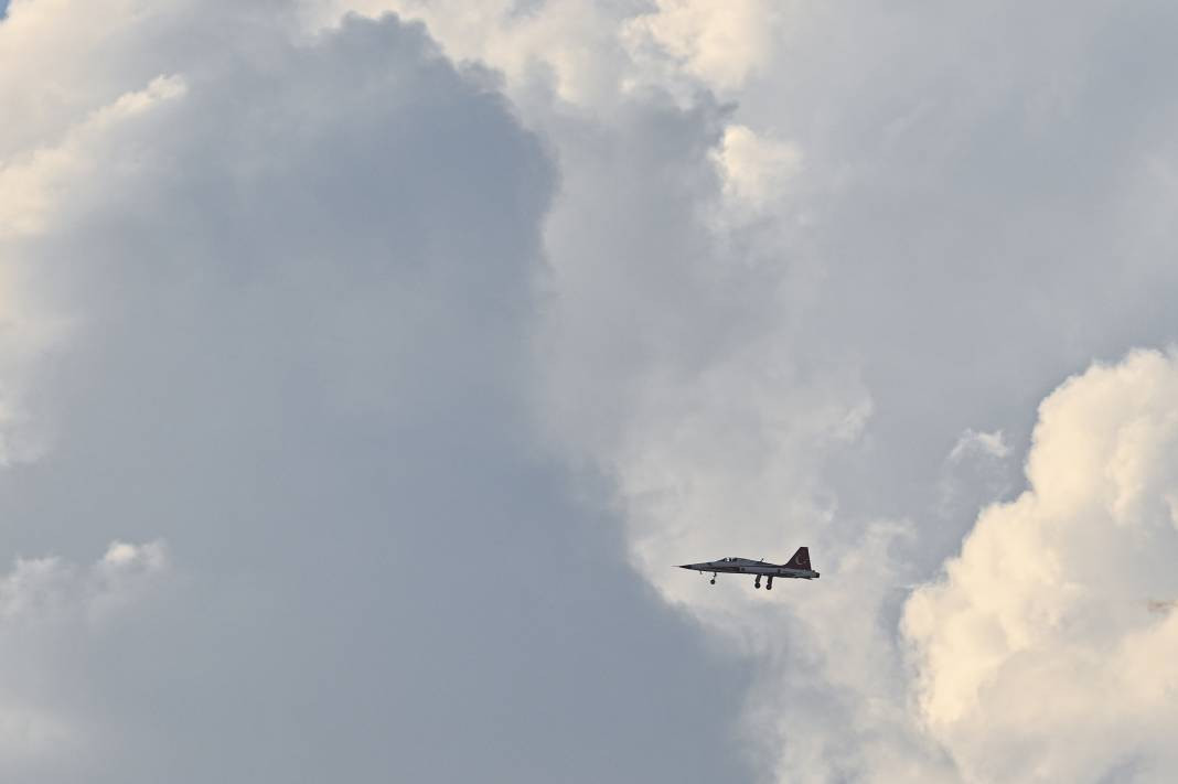 Türk Yıldızları’ndan 30 Ağustos’ta Anıtkabir’de saygı uçuşu - Resim: 12